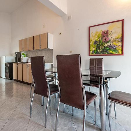 Beautiful Apartment In Vir With Wifi Exterior foto